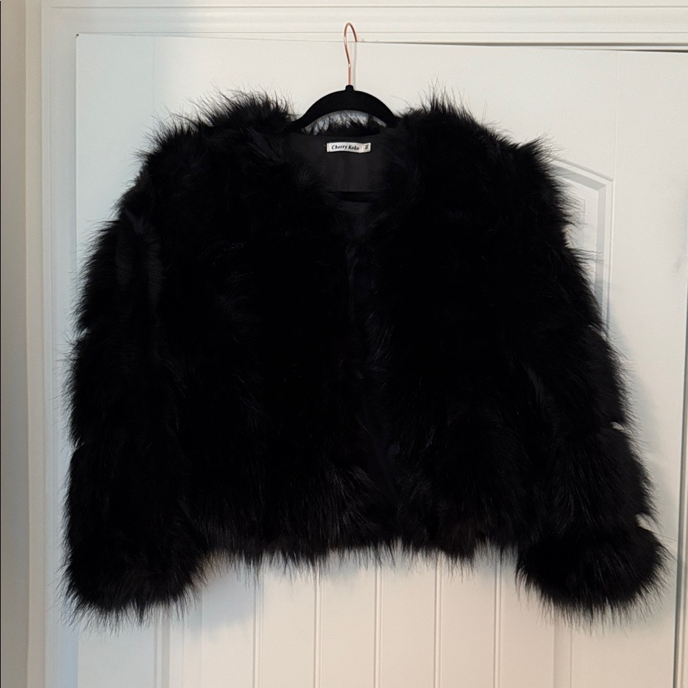 Chic Black Faux Fur Jacket